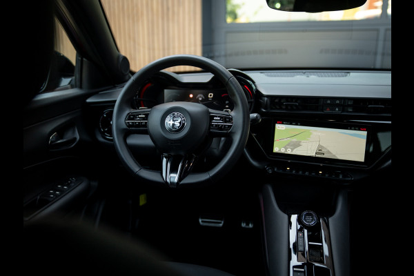 Alfa Romeo junior 1.2 Turbo Hybrid Ibrida Speciale | Adapt. Cruise | Techno Pack | Rosso Brera