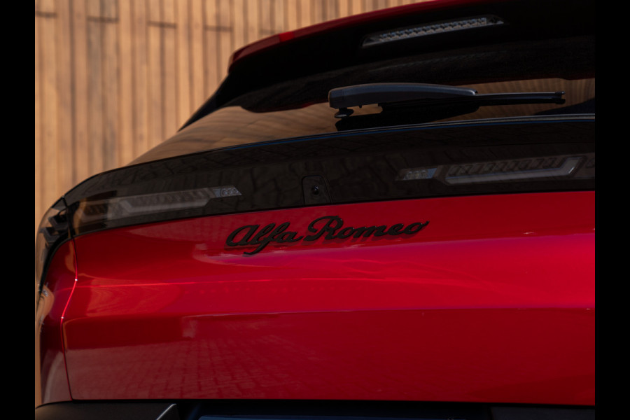 Alfa Romeo junior 1.2 Turbo Hybrid Ibrida Speciale | Adapt. Cruise | Techno Pack | Rosso Brera