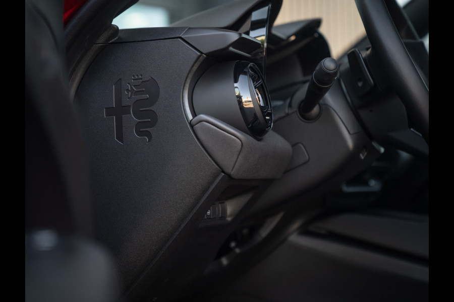 Alfa Romeo junior 1.2 Turbo Hybrid Ibrida Speciale | Adapt. Cruise | Techno Pack | Rosso Brera