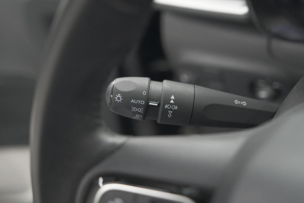 Citroën C3 PureTech 110 EAT6 Shine | Camera | Dodehoekdetecttie | Navigatie | Apple Carplay