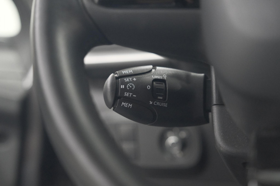 Citroën C3 PureTech 110 EAT6 Shine | Camera | Dodehoekdetecttie | Navigatie | Apple Carplay