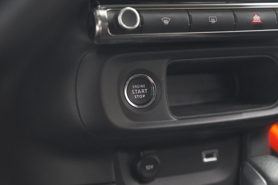 Citroën C3 PureTech 110 EAT6 Shine | Camera | Dodehoekdetecttie | Navigatie | Apple Carplay