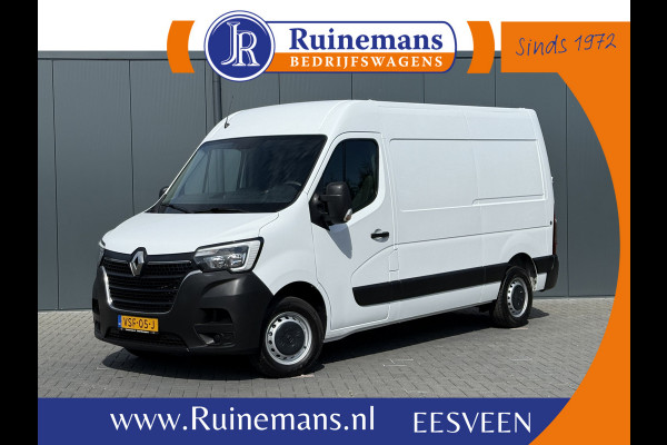 Renault Master T35 2.3 dCi 135 PK / L2H2 / 1e EIG. / TREKHAAK / AIRCO / 3-ZITS / NAVI / LED / NETTE BUS