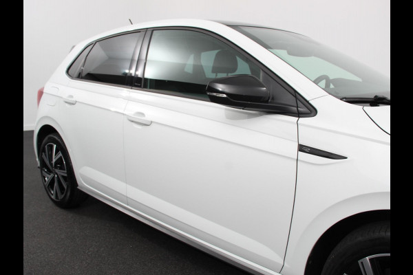 Volkswagen Polo 1.0 TSI R-Line DSG Navigatie App Connect Climate Control DAB LED Parkeer sensoren Cruise control adaptive Lichtmetalen velgen