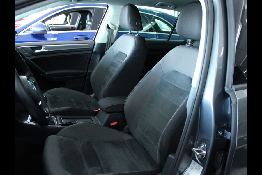 Volkswagen Golf 1.5 TSI Comfortline Business NL AUTO | CAMERA | CARPLAY | STOELVERW |