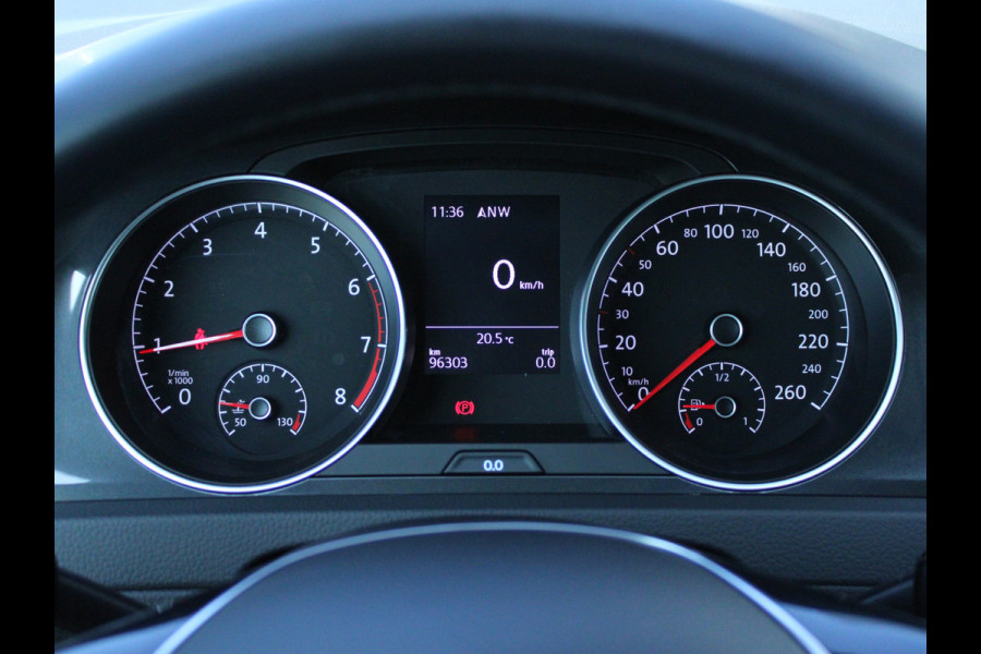 Volkswagen Golf 1.5 TSI Comfortline Business NL AUTO | CAMERA | CARPLAY | STOELVERW |