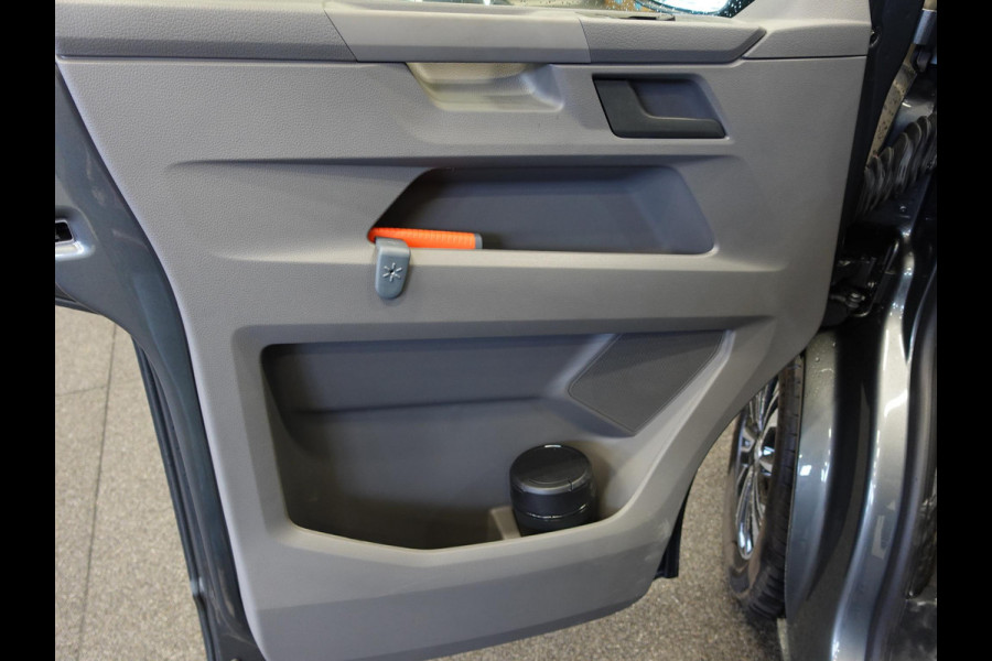 Volkswagen Transporter 2.0 TDI L2H1 28 Highline Automaat Trekhaak Navigatie Apple Carplay Lm velgen Cruisecontrol ACC
