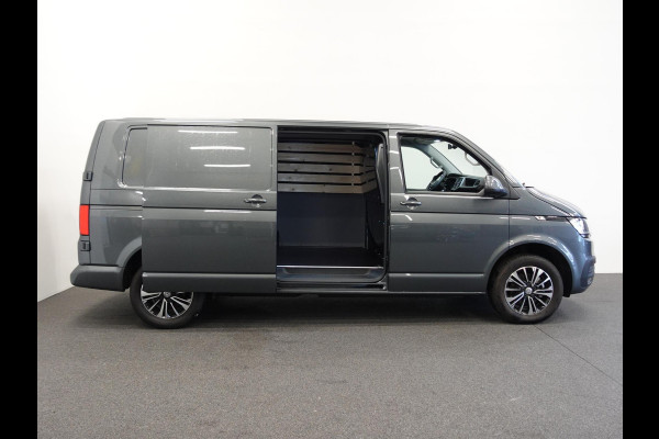 Volkswagen Transporter 2.0 TDI L2H1 28 Highline Automaat Trekhaak Navigatie Apple Carplay Lm velgen Cruisecontrol ACC