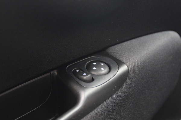 Fiat 500 1.2 Lounge Automaat! | Cruise Control | All-season Banden | Apple/Android CarPlay