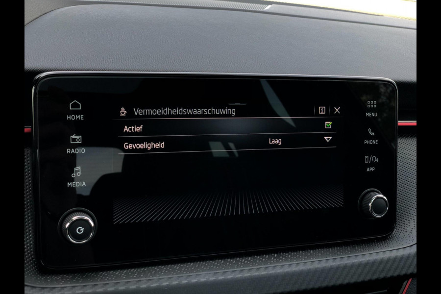 Škoda Kamiq 1.0 TSI Monte Carlo | Panoramadak, Virtual Cockpit, Camera, Climate, Carplay/Android | Dealeronderhouden | NAP |