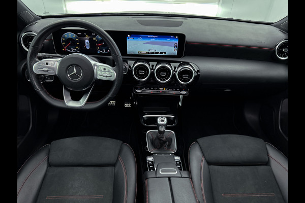 Mercedes-Benz A-Klasse 160 Business Solution AMG 5 spaaks lichtmetalen velgen | Navigatie | Parking support | Inclusief 24 maanden Mercedes-Benz Certified garantie voor Europa. / Auto Show Tilburg