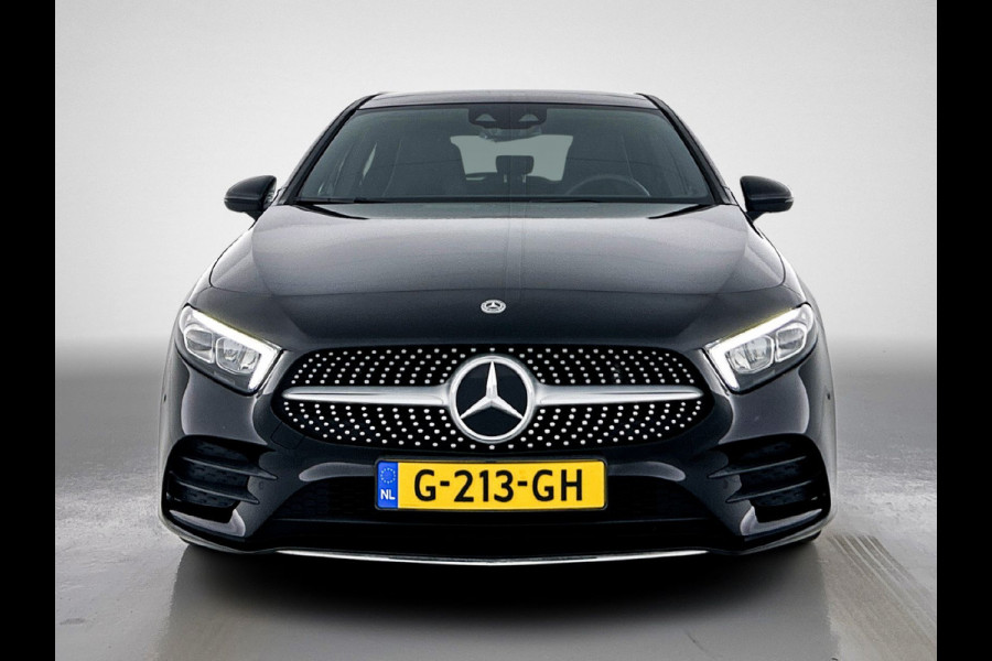 Mercedes-Benz A-Klasse 160 Business Solution AMG 5 spaaks lichtmetalen velgen | Navigatie | Parking support | Inclusief 24 maanden Mercedes-Benz Certified garantie voor Europa. / Auto Show Tilburg