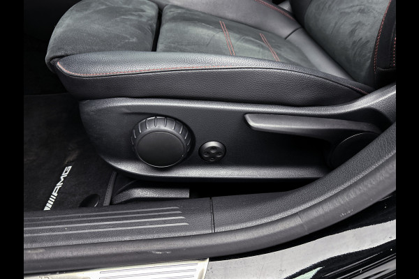 Mercedes-Benz A-Klasse 160 Business Solution AMG 5 spaaks lichtmetalen velgen | Navigatie | Parking support | Inclusief 24 maanden Mercedes-Benz Certified garantie voor Europa. / Auto Show Tilburg