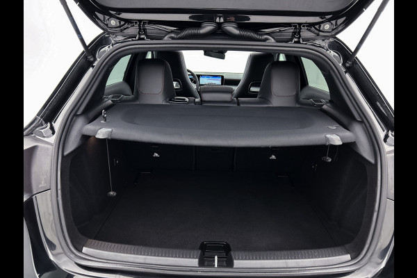 Mercedes-Benz A-Klasse 160 Business Solution AMG 5 spaaks lichtmetalen velgen | Navigatie | Parking support | Inclusief 24 maanden Mercedes-Benz Certified garantie voor Europa. / Auto Show Tilburg