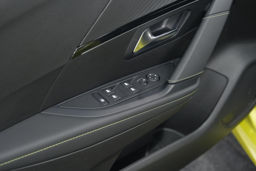 Peugeot 208 PureTech 100 GT | Camera | Apple Carplay | Parkeersensoren