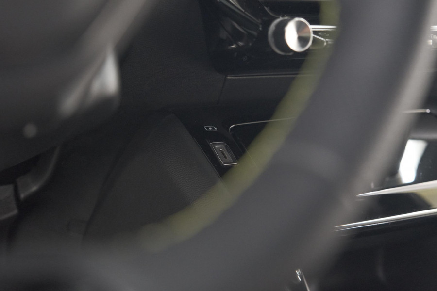 Peugeot 208 PureTech 100 GT | Camera | Apple Carplay | Parkeersensoren