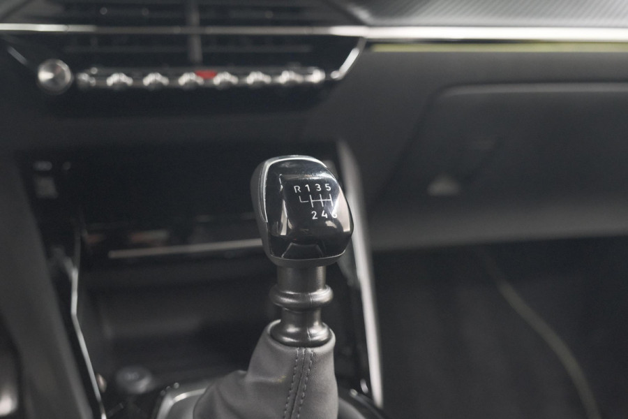 Peugeot 208 PureTech 100 GT | Camera | Apple Carplay | Parkeersensoren