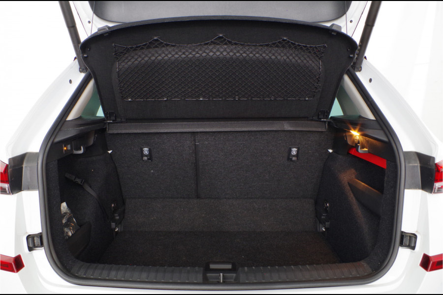 Škoda Kamiq 1.0 TSI Business Edition > Automaat/Zwart dak/Trekhaak/17inch/Winterpakket/Design-pakket Suite... | 7881 |