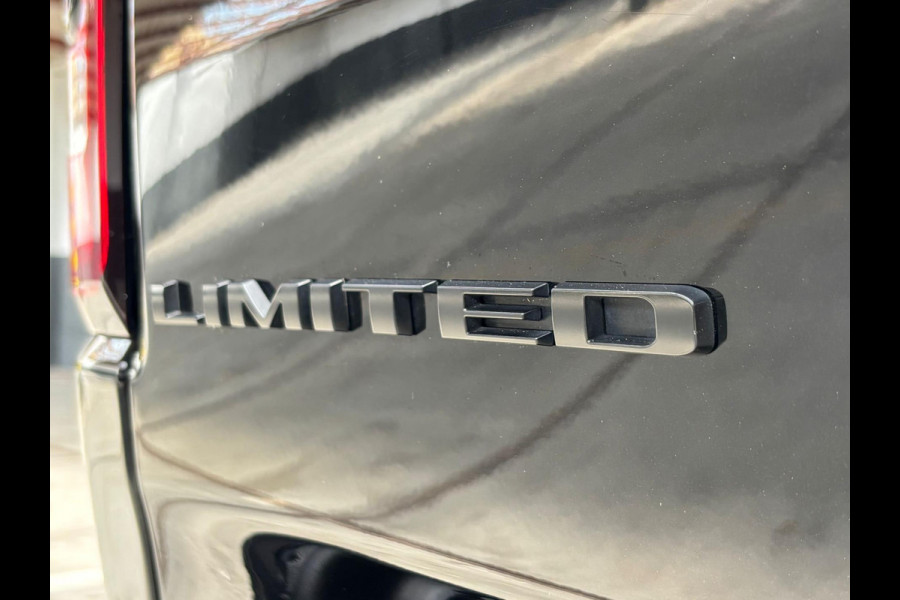 Dodge Ram 1500 Limited Night 5.7 V8 401PK 360cam 4X4 PANO Luchtvering