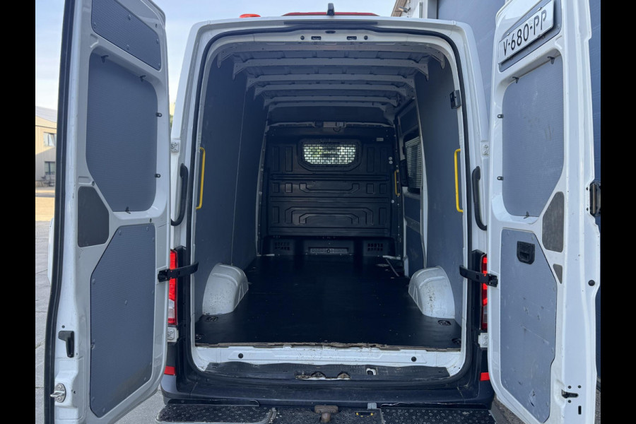 Volkswagen Crafter 35 2.0 TDI L3H3 Comfortline AIRCO / CRUISE CONTROLE / NAVI / TREKHAAK