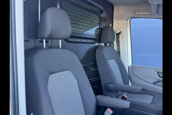 Volkswagen Crafter 35 2.0 TDI L3H3 Comfortline AIRCO / CRUISE CONTROLE / NAVI / TREKHAAK