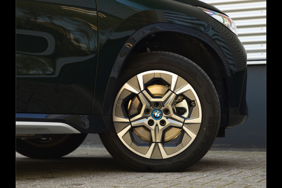 BMW X1 xDrive25e xLine - Sportzetels - Camera - Spiegel Pakket