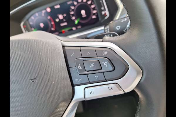 Volkswagen Tiguan 1.5 TSI R-Line 150 pk DSG | Carplay | Adaptief Cruise | Stuur/Stoelverwarming | IQ Light | Camera | Spraakbediening |