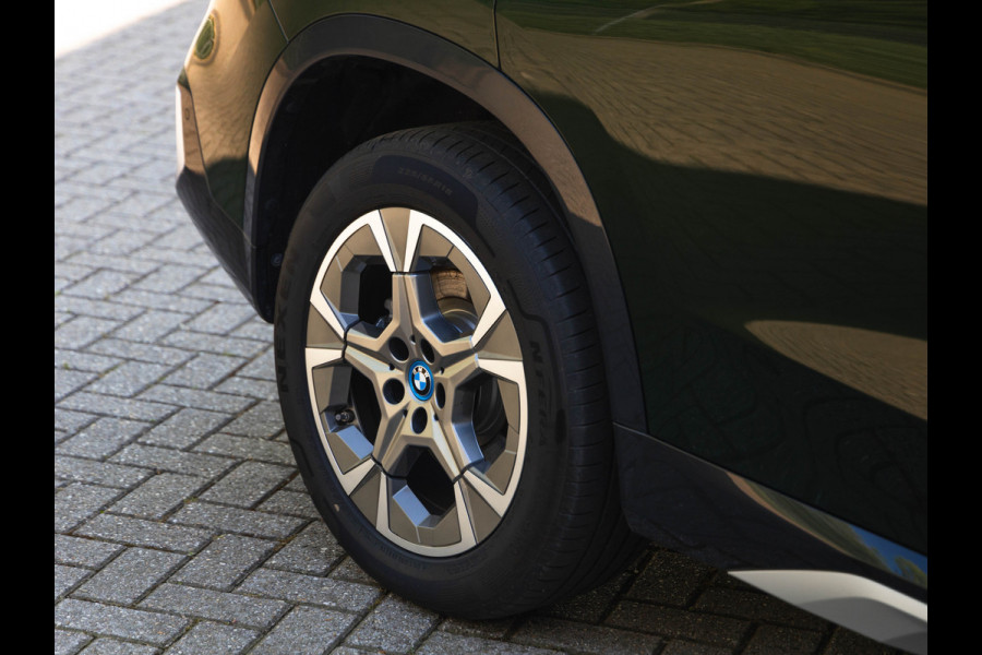 BMW X1 xDrive25e xLine - Sportzetels - Camera - Spiegel Pakket