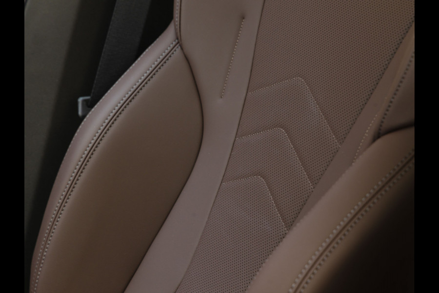 BMW X1 xDrive25e xLine - Sportzetels - Camera - Spiegel Pakket