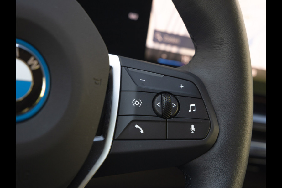 BMW X1 xDrive25e xLine - Sportzetels - Camera - Spiegel Pakket