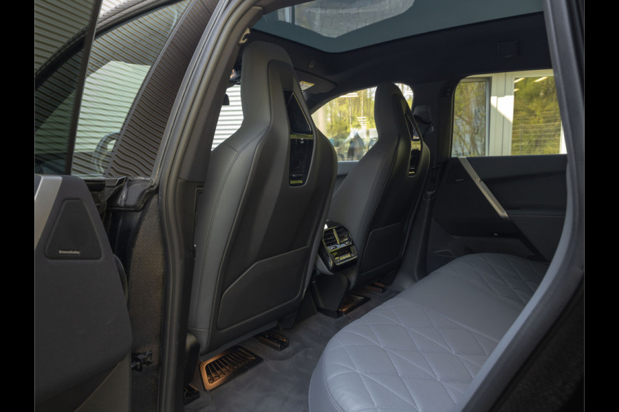 BMW iX xDrive50 - Pano - Driving Ass Prof - Stoelventilatie - Laserlight