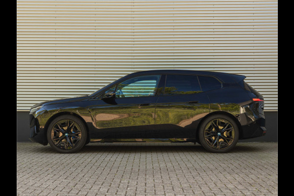 BMW iX xDrive50 - Pano - Driving Ass Prof - Stoelventilatie - Laserlight