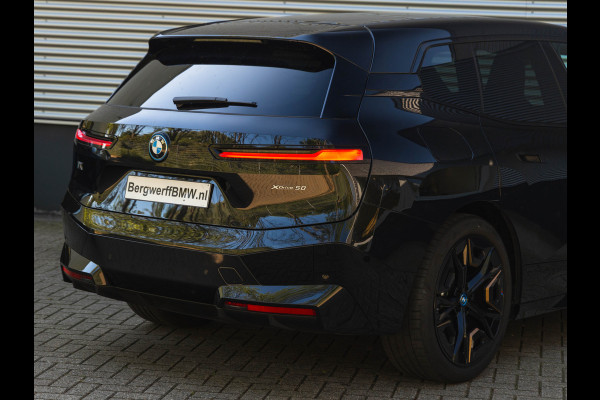 BMW iX xDrive50 - Pano - Driving Ass Prof - Stoelventilatie - Laserlight