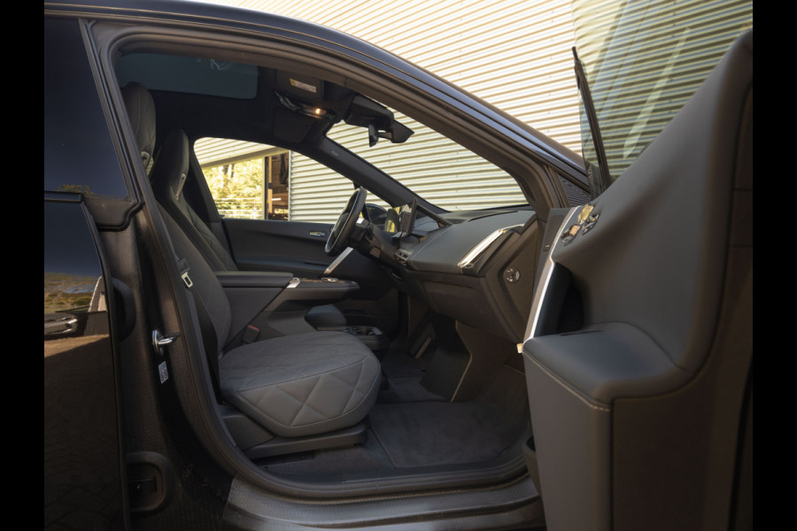 BMW iX xDrive50 - Pano - Driving Ass Prof - Stoelventilatie - Laserlight