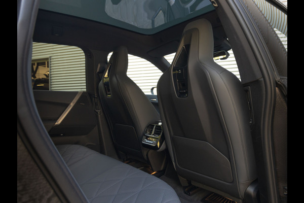 BMW iX xDrive50 - Pano - Driving Ass Prof - Stoelventilatie - Laserlight