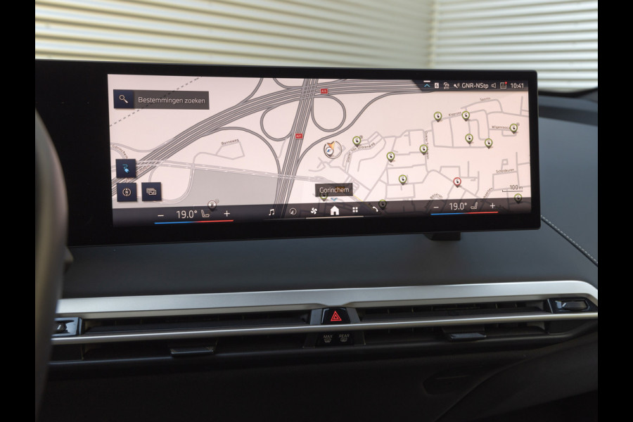 BMW iX xDrive50 - Pano - Driving Ass Prof - Stoelventilatie - Laserlight
