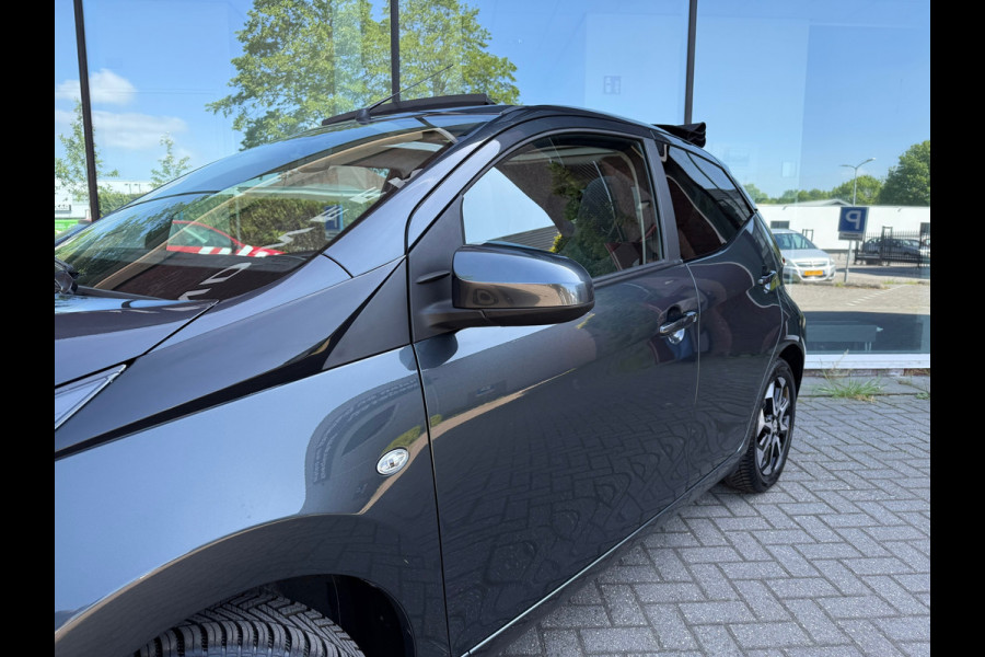 Toyota Aygo 1.0 VVT-i x-joy cabrio - Navi - Climate - Org.NL