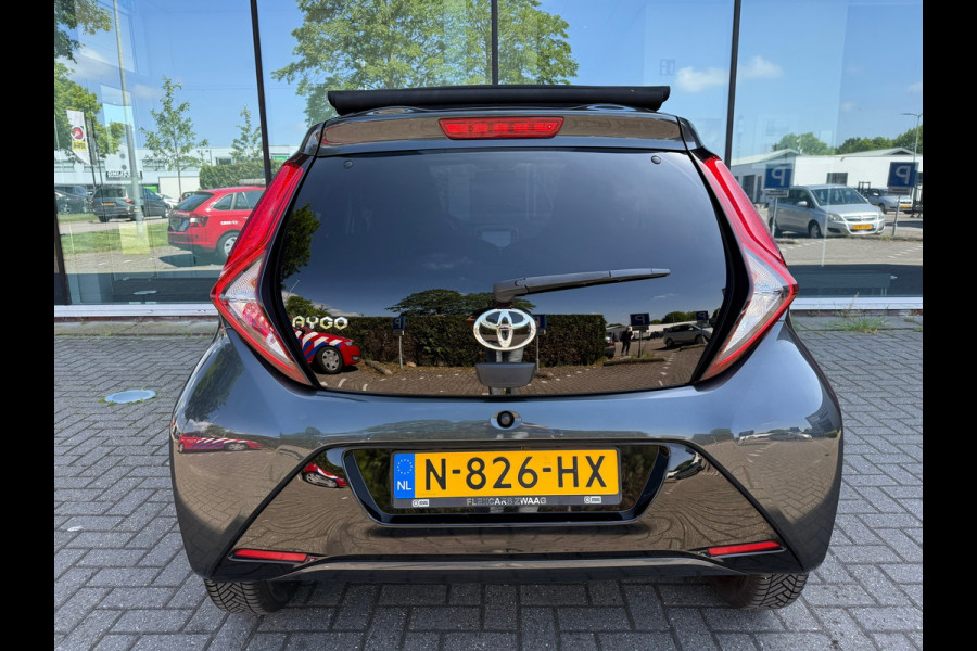 Toyota Aygo 1.0 VVT-i x-joy cabrio - Navi - Climate - Org.NL