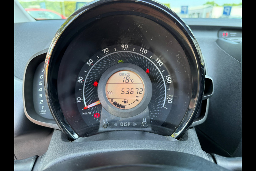 Toyota Aygo 1.0 VVT-i x-joy cabrio - Navi - Climate - Org.NL