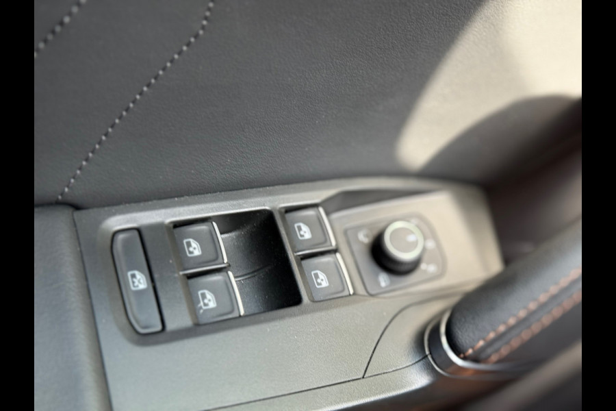 CUPRA Formentor 1.4 e-Hybrid Performance l Pano l Camera l Climate l Dab+ l Navi l Virtual l Sfeerverlichting l