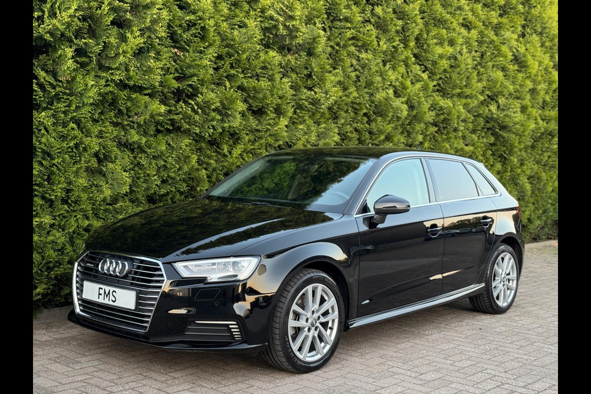 Audi A3 Sportback 40 e-tron Advance Sport Camera CarPlay Audi A3 Sportback 40 e-tron Advance Sport Camera CarPlay
