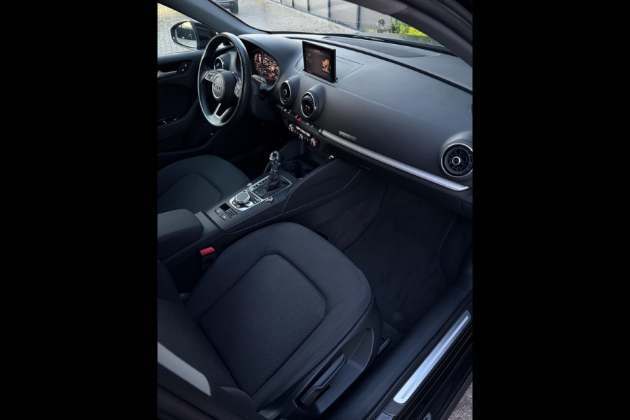 Audi A3 Sportback 40 e-tron Advance Sport Camera CarPlay