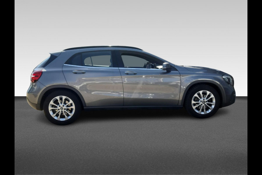 Mercedes-Benz GLA 180 Business Solution | automaat |