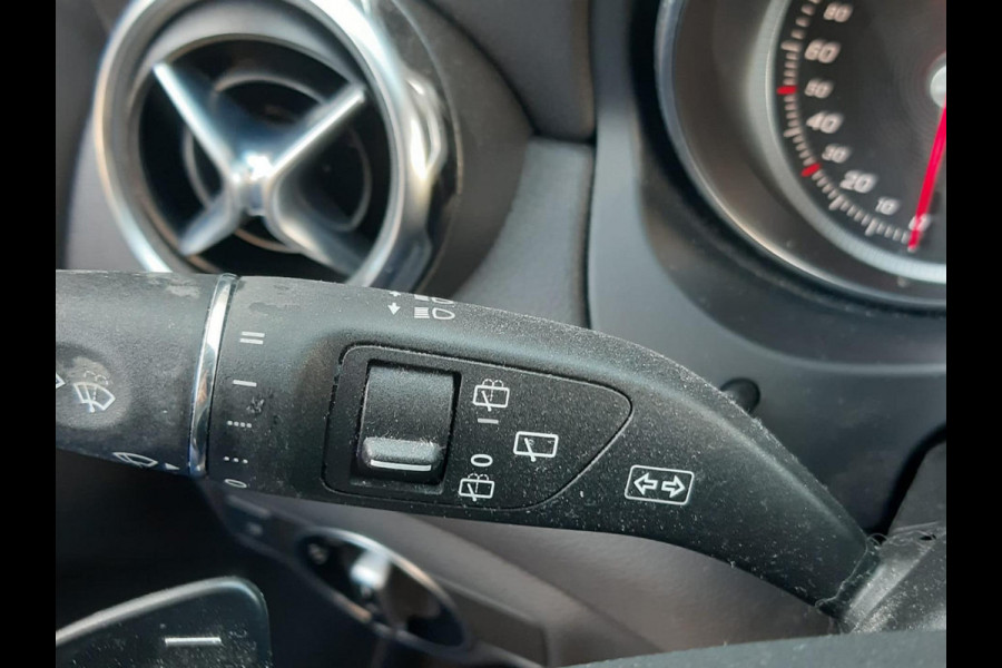 Mercedes-Benz GLA 180 Business Solution | automaat |