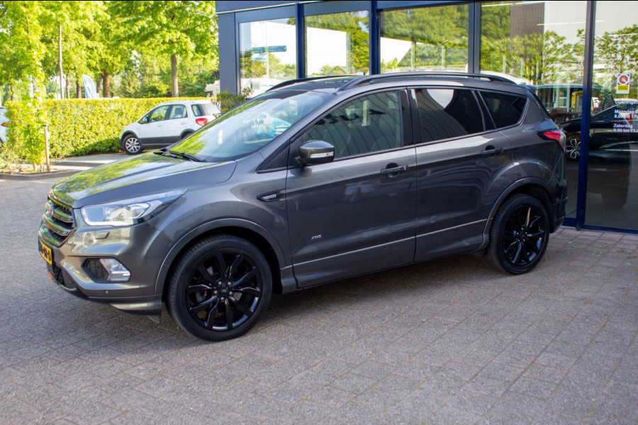 Ford Kuga 1.5 EcoBoost ST Line|Prijs rijklaar incl 12 mnd garantie| Pano Navi Elek trekhaak Carplay Stuur en stoelverwarming PDC