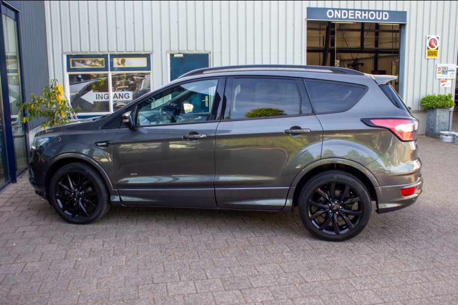 Ford Kuga 1.5 EcoBoost ST Line|Prijs rijklaar incl 12 mnd garantie| Pano Navi Elek trekhaak Carplay Stuur en stoelverwarming PDC