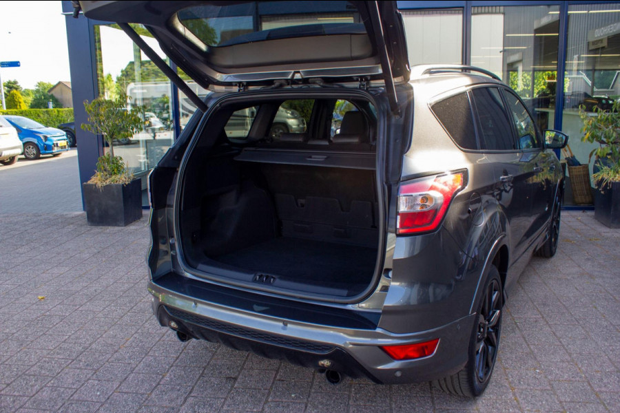 Ford Kuga 1.5 EcoBoost ST Line|Prijs rijklaar incl 12 mnd garantie| Pano Navi Elek trekhaak Carplay Stuur en stoelverwarming PDC