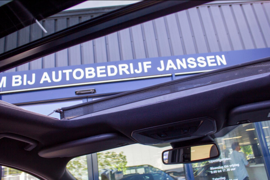 Ford Kuga 1.5 EcoBoost ST Line|Prijs rijklaar incl 12 mnd garantie| Pano Navi Elek trekhaak Carplay Stuur en stoelverwarming PDC