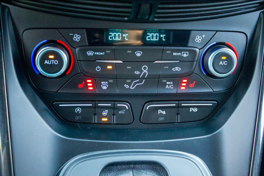 Ford Kuga 1.5 EcoBoost ST Line|Prijs rijklaar incl 12 mnd garantie| Pano Navi Elek trekhaak Carplay Stuur en stoelverwarming PDC