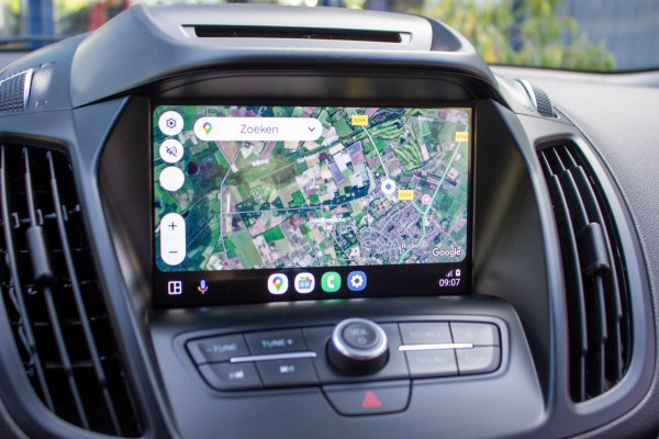 Ford Kuga 1.5 EcoBoost ST Line|Prijs rijklaar incl 12 mnd garantie| Pano Navi Elek trekhaak Carplay Stuur en stoelverwarming PDC